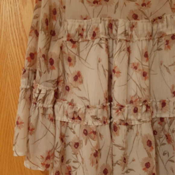 Lucky Brand Boho Sheer Neck Bell Sleeve Floral Top Size Small - Picture 12 of 13